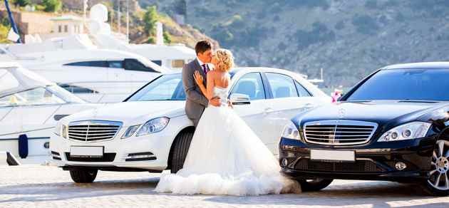 Advantages of Renting an Exotic Car for a Wedding