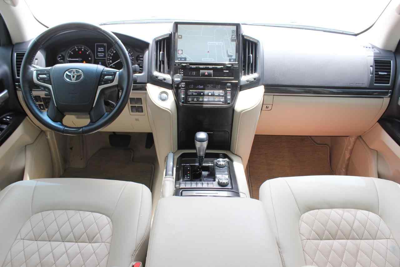 Toyota Landcruiser GX-R V6 2020